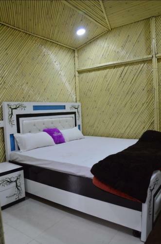 Hostal Highway Bamboo Huts