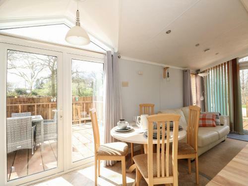 109 Pentney Lakes