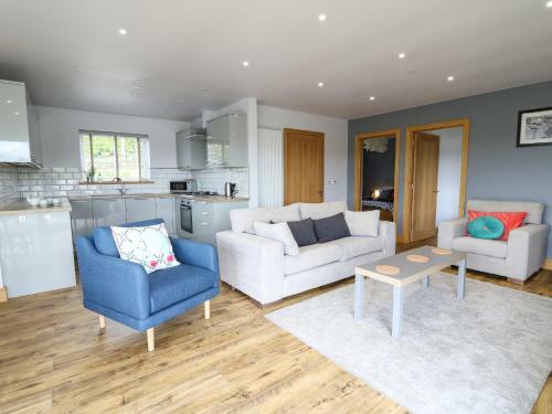 Llyn Cae Ty Nant Fishery Holiday Let