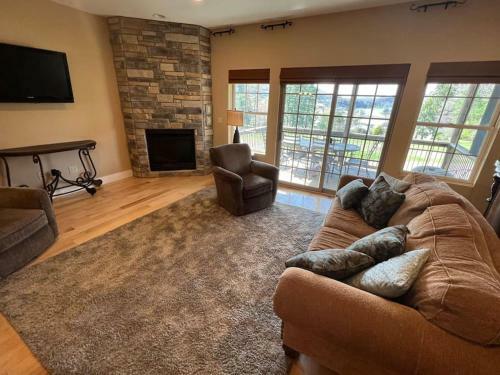Dubla Vedere - Lake View - Hot Tub - Fire Pit - Sleeps 9