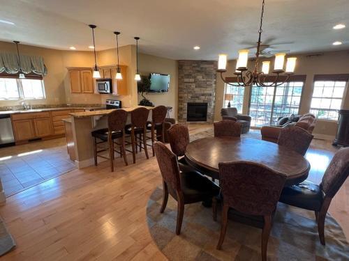 Dubla Vedere - Lake View - Hot Tub - Fire Pit - Sleeps 9