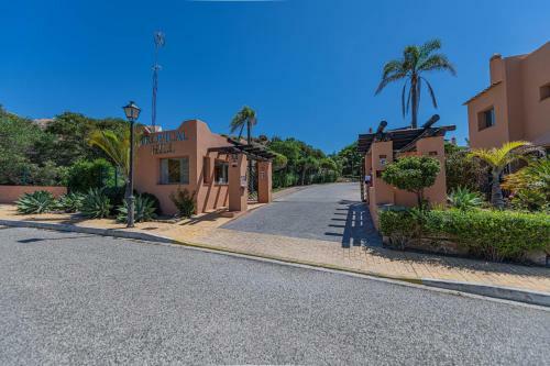Elegant 4br Apartment In Rivera, Mijas, Pool, Wifi