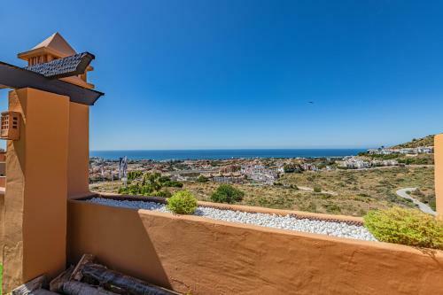 Elegant 4br Apartment In Rivera, Mijas, Pool, Wifi