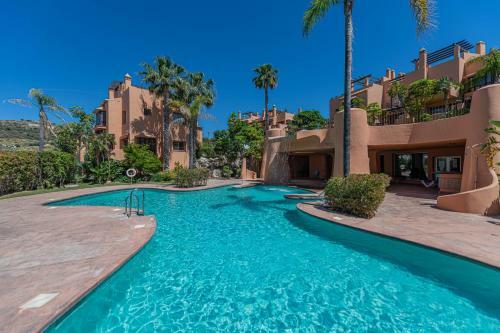 Elegant 4br Apartment In Rivera, Mijas, Pool, Wifi