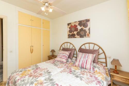 Charming 3br Townhouse W/ Terrace & Swimming Pool