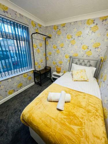 Alder House - A Modern Vibrant 4 Bedroom House