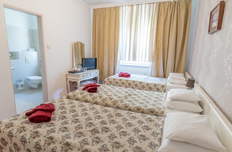 Walzer Hotel & Restaurant
