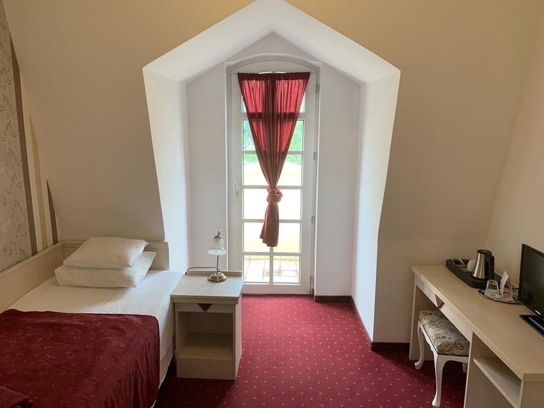 Walzer Hotel & Restaurant