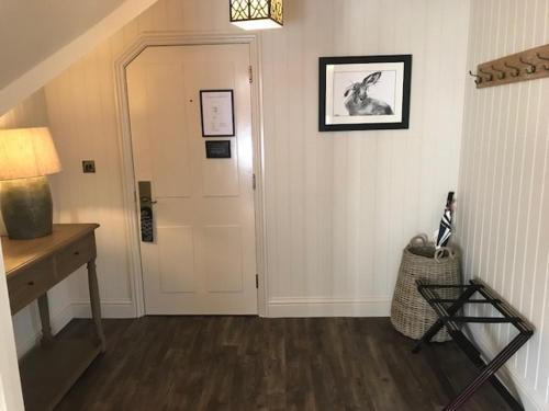 The Hare & Hounds Hotel