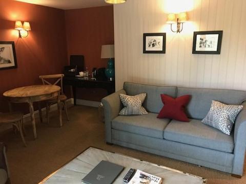 The Hare & Hounds Hotel