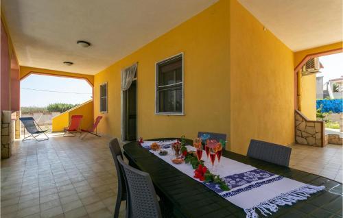 Stunning Home In Noto With 2 Bedrooms