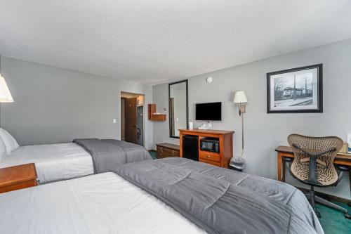 Snow Chasers Lodge - Room 1