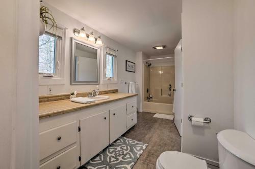 Pet-friendly Home Less Than 1 Mi To Lake Charlevoix!