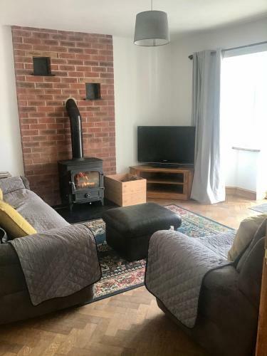 Apartamento 3 Bedroom Bungalow In Llanrhaeadr Ym