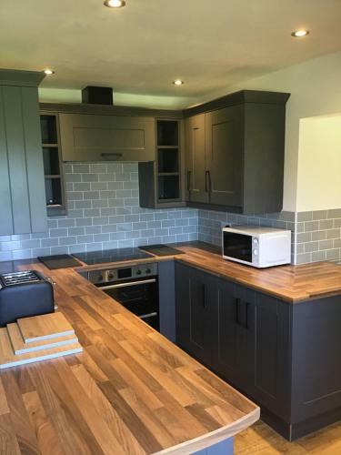Apartamento 3 Bedroom Bungalow In Llanrhaeadr Ym