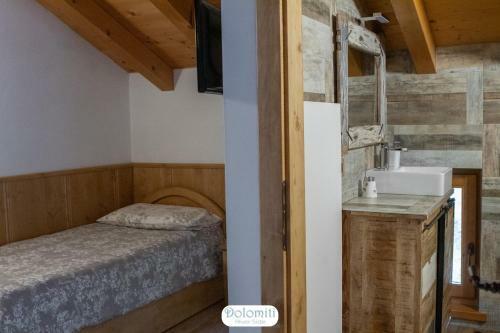 Hostal Dolomiti Riverside