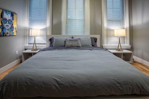 Apartamento Contemporary King Bed Condo In Grand Rapids
