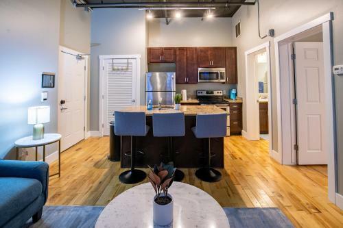 Apartamento Contemporary King Bed Condo In Grand Rapids