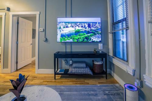 Apartamento Contemporary King Bed Condo In Grand Rapids