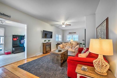 Dog-friendly Ludington Home 2 Blocks To Dtwn
