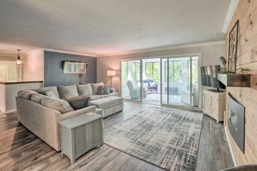 Picturesque Three Oaks Home About 4 Mi To Lake!