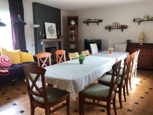 Entire Cottage With Swimming Pool And Bbq