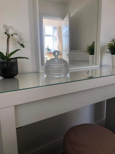 Charming Apartment In Ashley Cross