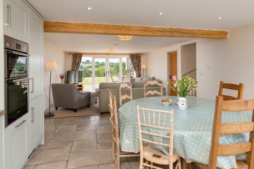 Rose Cottage, Downlands Farm