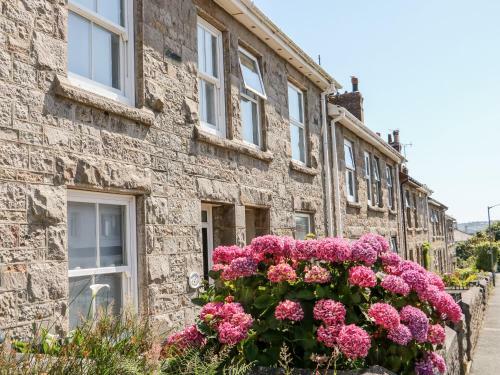 Mazey Cottage