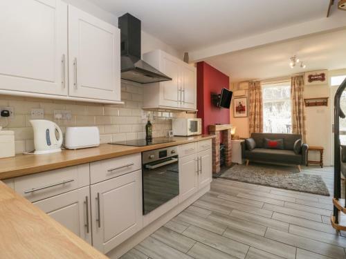 5 Lower Ellick Street