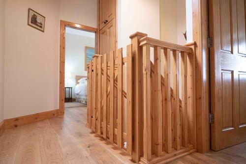 Steading Cottage - 50m From The Beach