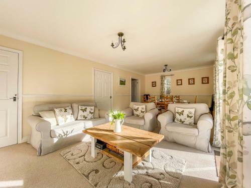Wildflower Cottage, Stone Cottage In Sutton Poyntz
