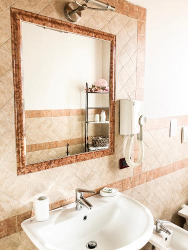 Hostal Le Finestre Su Borghetto