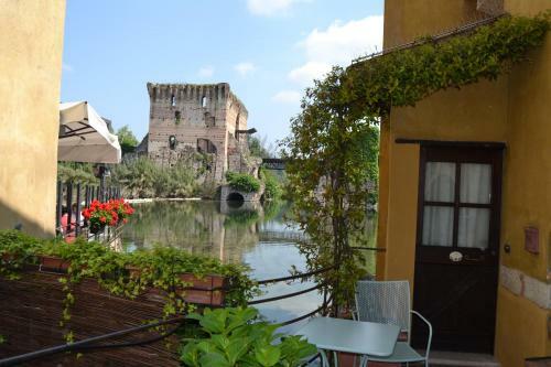 Hostal Le Finestre Su Borghetto