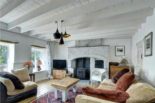 Beautiful Character Cottage, 1 Mile From The Beach