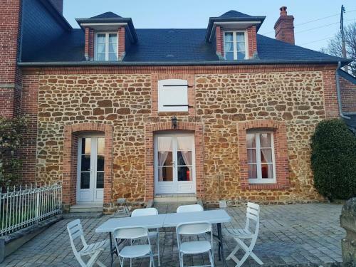 Maison de 2 Chambres Avec Jardin Clos Et Wifi A Gace