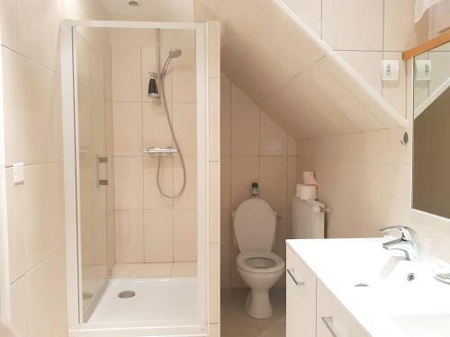 Maison de 2 Chambres Avec Jardin Clos Et Wifi A Gace