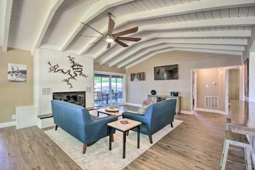 Waterfront Lake Ozark Pad Fishing And Boat Dock!