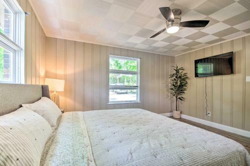 Waterfront Lake Ozark Pad Fishing And Boat Dock!