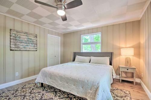 Waterfront Lake Ozark Pad Fishing And Boat Dock!