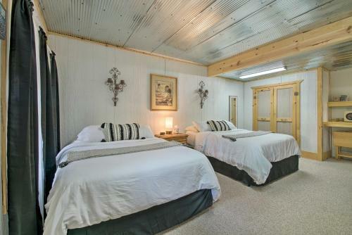 Apartamento Table Rock Lake Retreat With Large Deck And Pool!