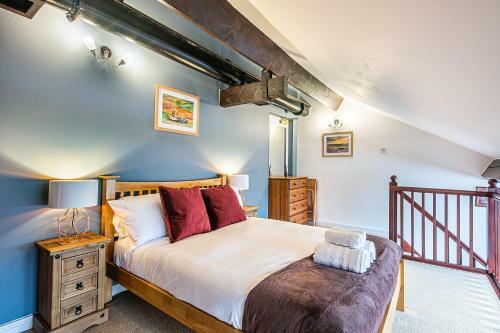 Victoria Quays Charming Loft Apartment - Free Parking