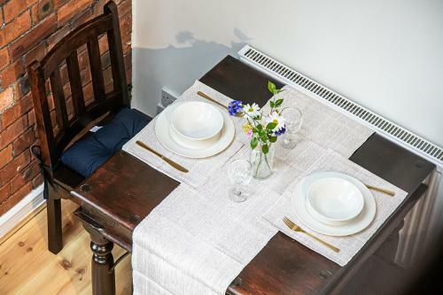 Victoria Quays Charming Loft Apartment - Free Parking