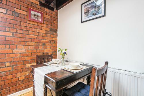 Victoria Quays Charming Loft Apartment - Free Parking