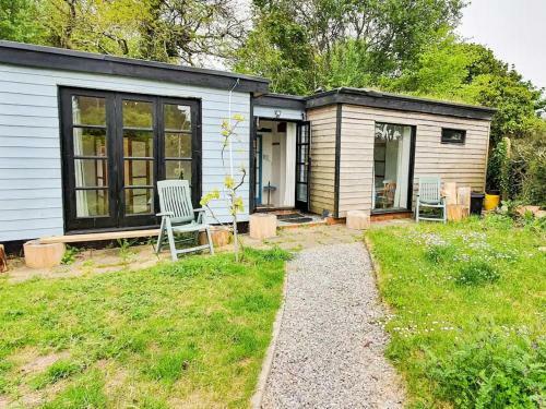 Pass The Keys Delightful 2 Bed Tiny Home In Newton Mumbles