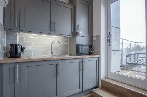Ramsey Apartment - 2 Bedroom Apartment - Tenby