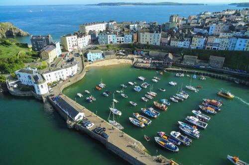 Ramsey Apartment - 2 Bedroom Apartment - Tenby