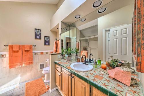 Eclectic Home With Deck 4 Mi To Ski Cloudcroft