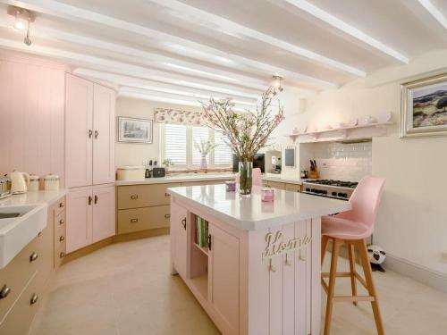 Cherry Garth - Uk33698