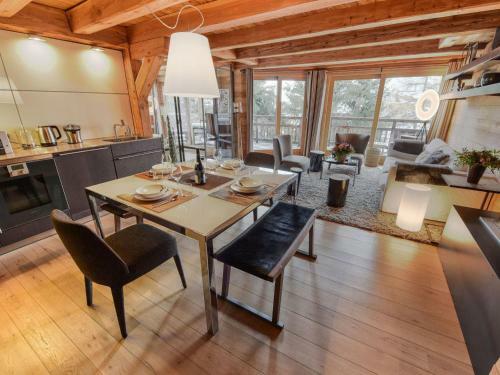 Apartment Huez, 3 Bedrooms, 7 Persons - Fr-1-645-16